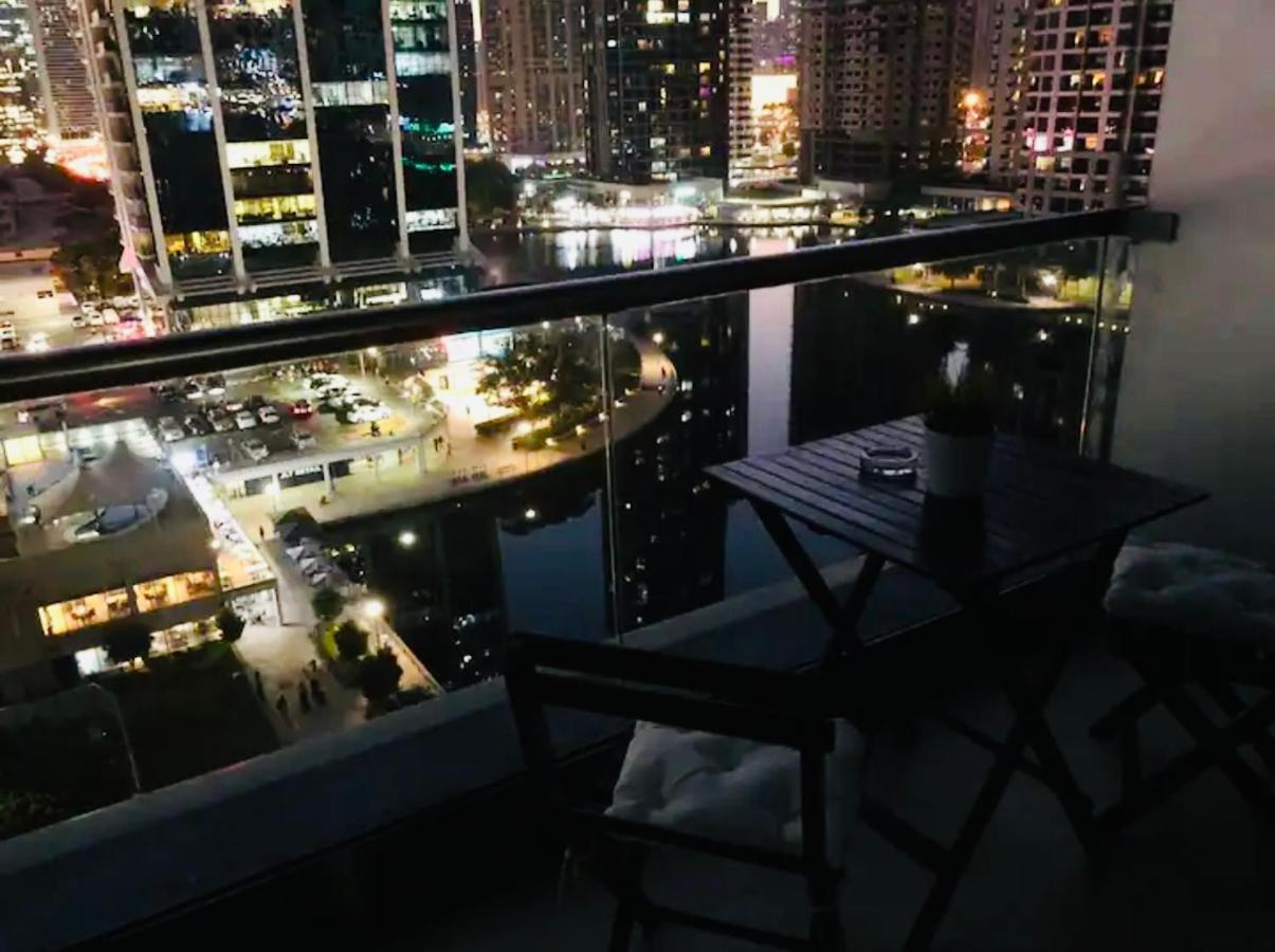 Luxury Modern Studio In Jlt With Amazing View & Rooftop Pool - Sleeps 3 Dubai Bagian luar foto